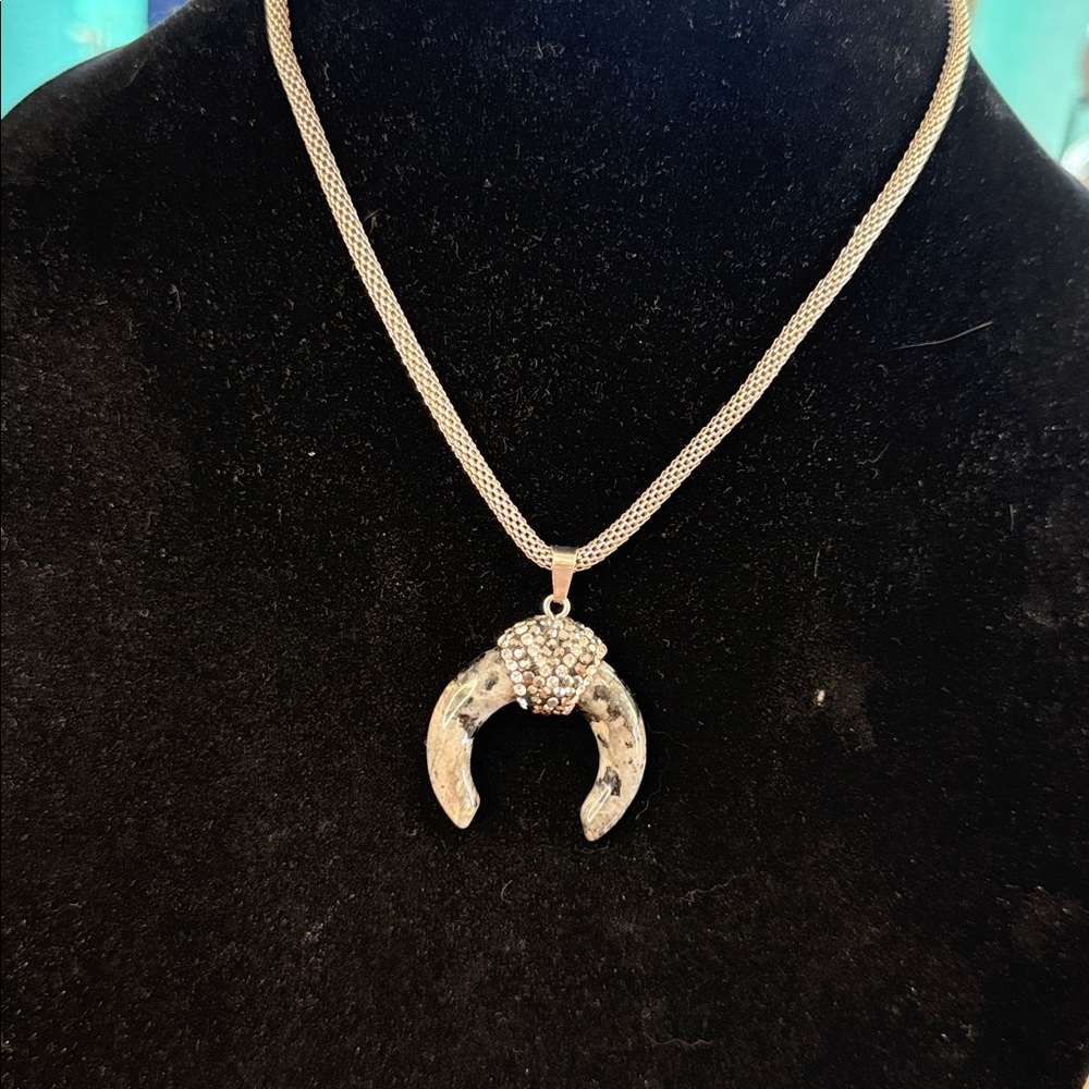 Elegant Silver Horn Pendant Necklace